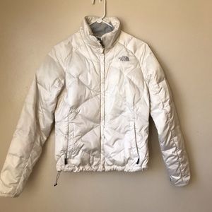 The North Face Cream Puffer Jacket with Quilted Design
